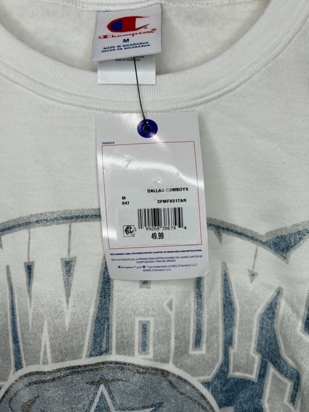 NWT Champion Medium Dallas Cowboys Crewneck Sweatshirt, MSRP $49.99 - Picture 5 of 6